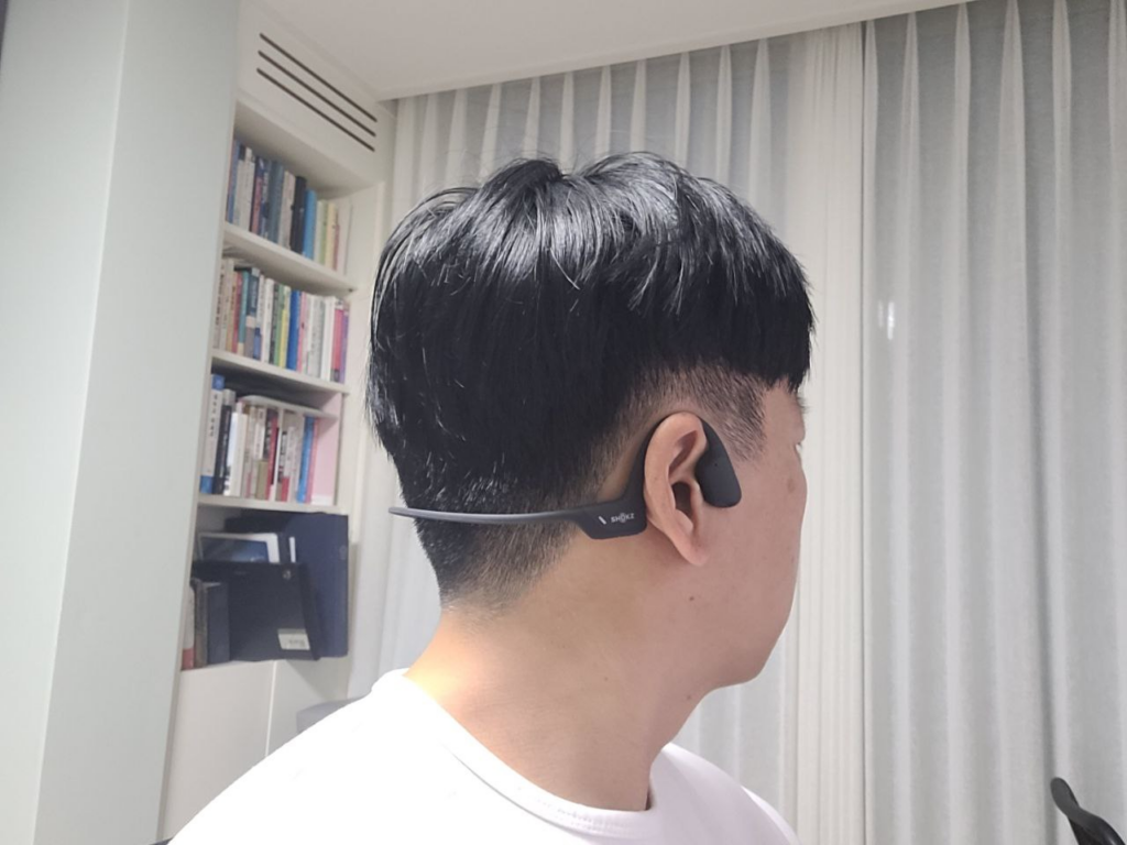샥즈 오픈런 프로 S810을 착용한 모습